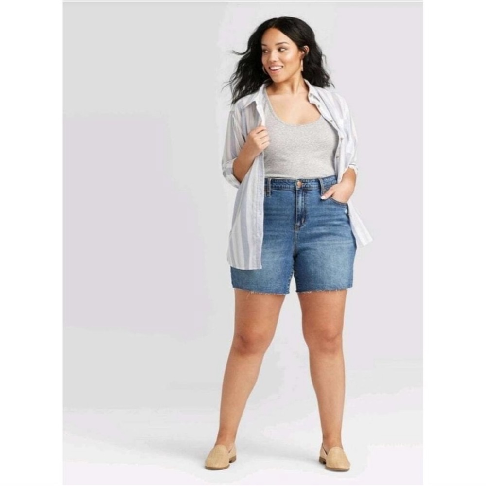 Women’s plus size 24W jean shorts vintage Strech